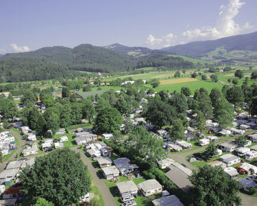 Luftbild Camping Kirchzarten mit Umgebung (Copyright: Camping Kirchzarten)